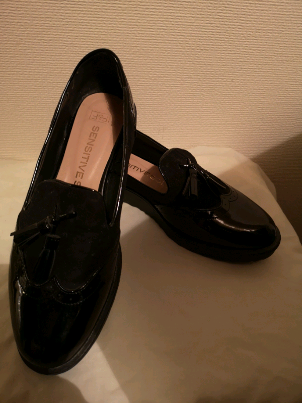 ladies black loafers size 7
